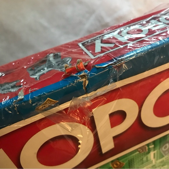 Hasbro Monopoly Classic Board Gam 2017 Hasbro Brand New C1009 - Picture 7 of 13